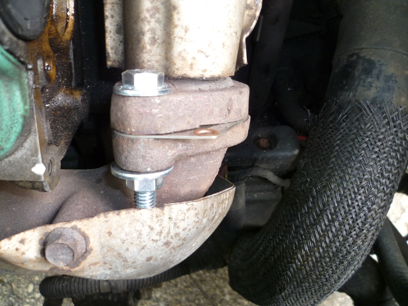 Nice little sludge spray on the head thanks to the exhaust leak/running rich
